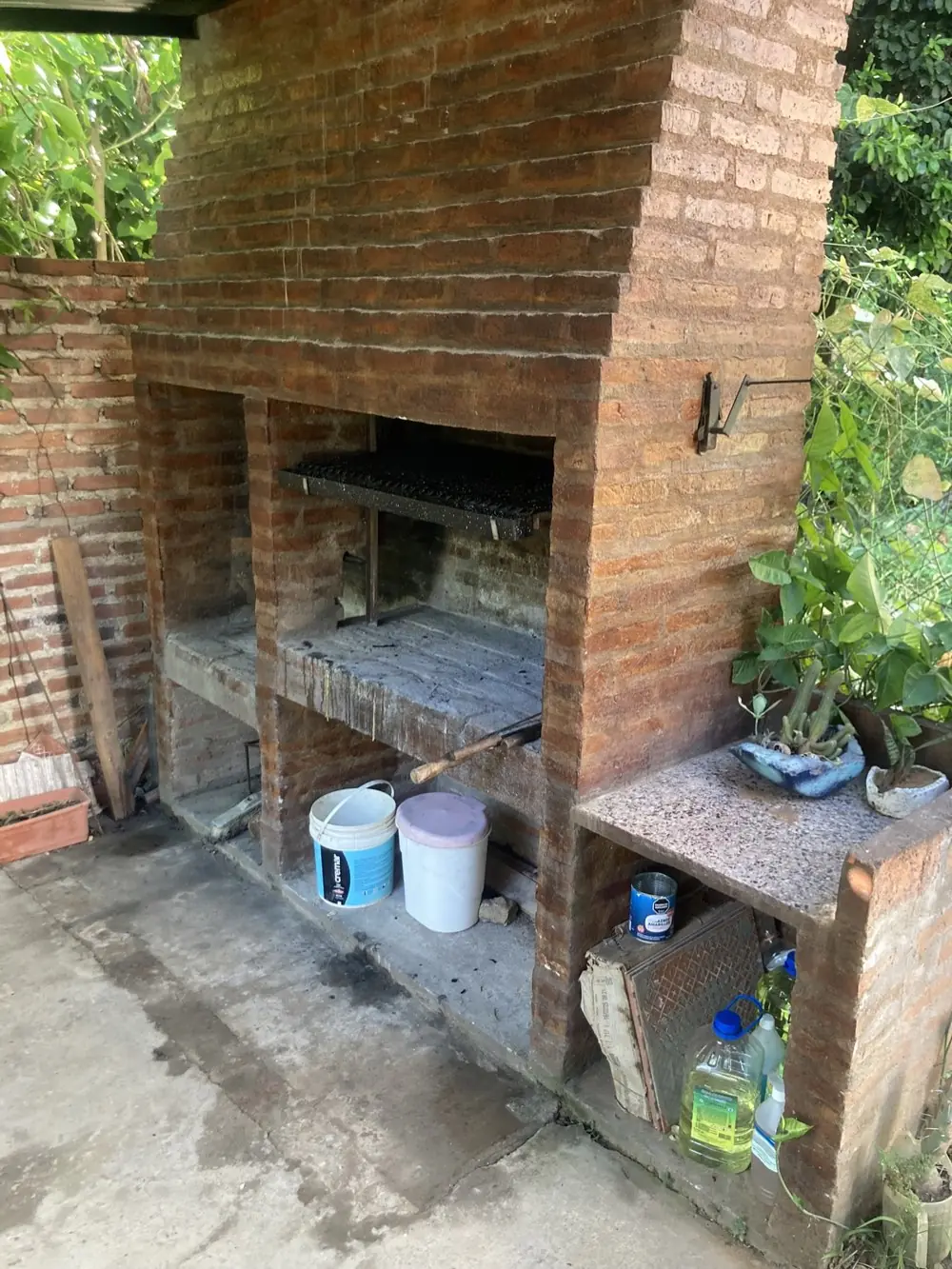 Parrilla techada